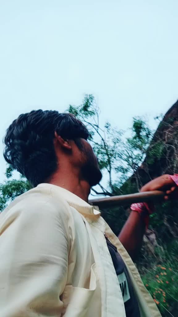 @कट्टर आदिवासी🏹🏹🏹