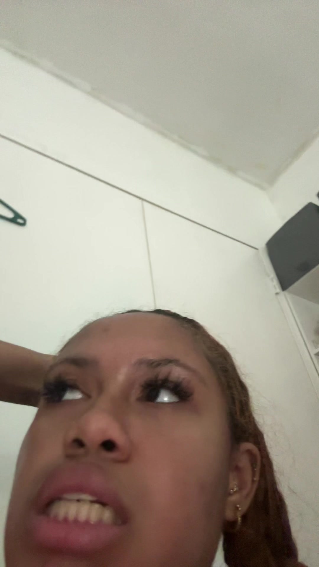 @Myleftcheeck