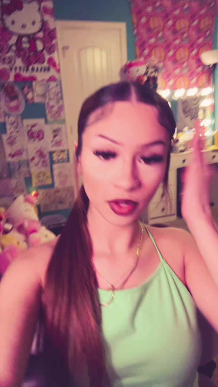 @🧜🏼♀️