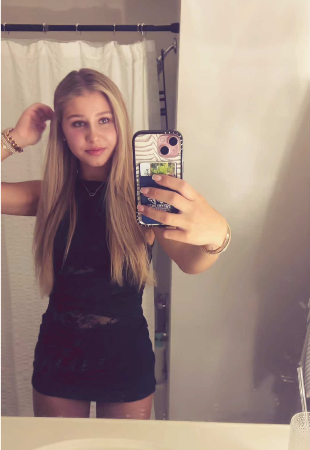 @𝐬𝐨𝐩𝐡𝐢𝐚 𝐦𝐚𝐞