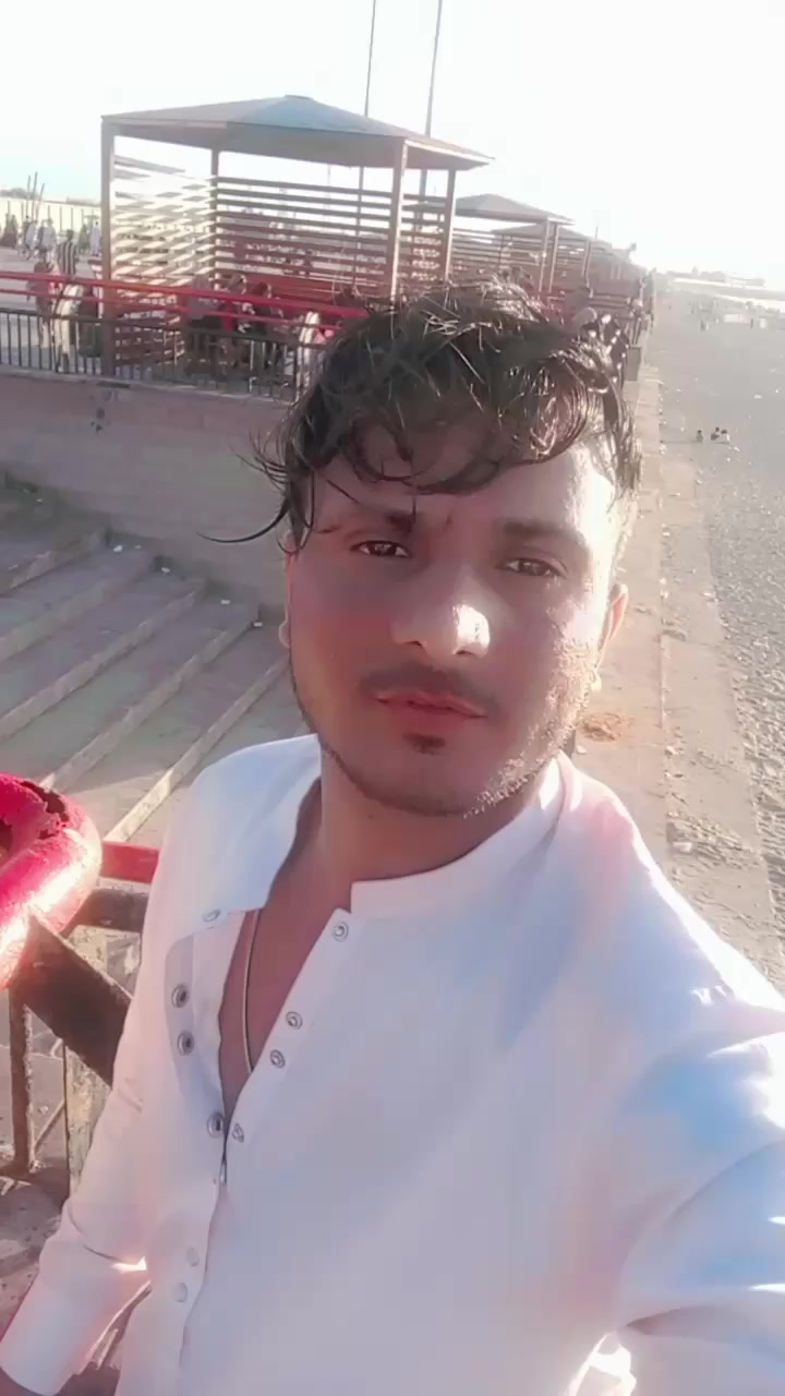 @NooR 👑 HuÑ 😚 YaAr 🎭