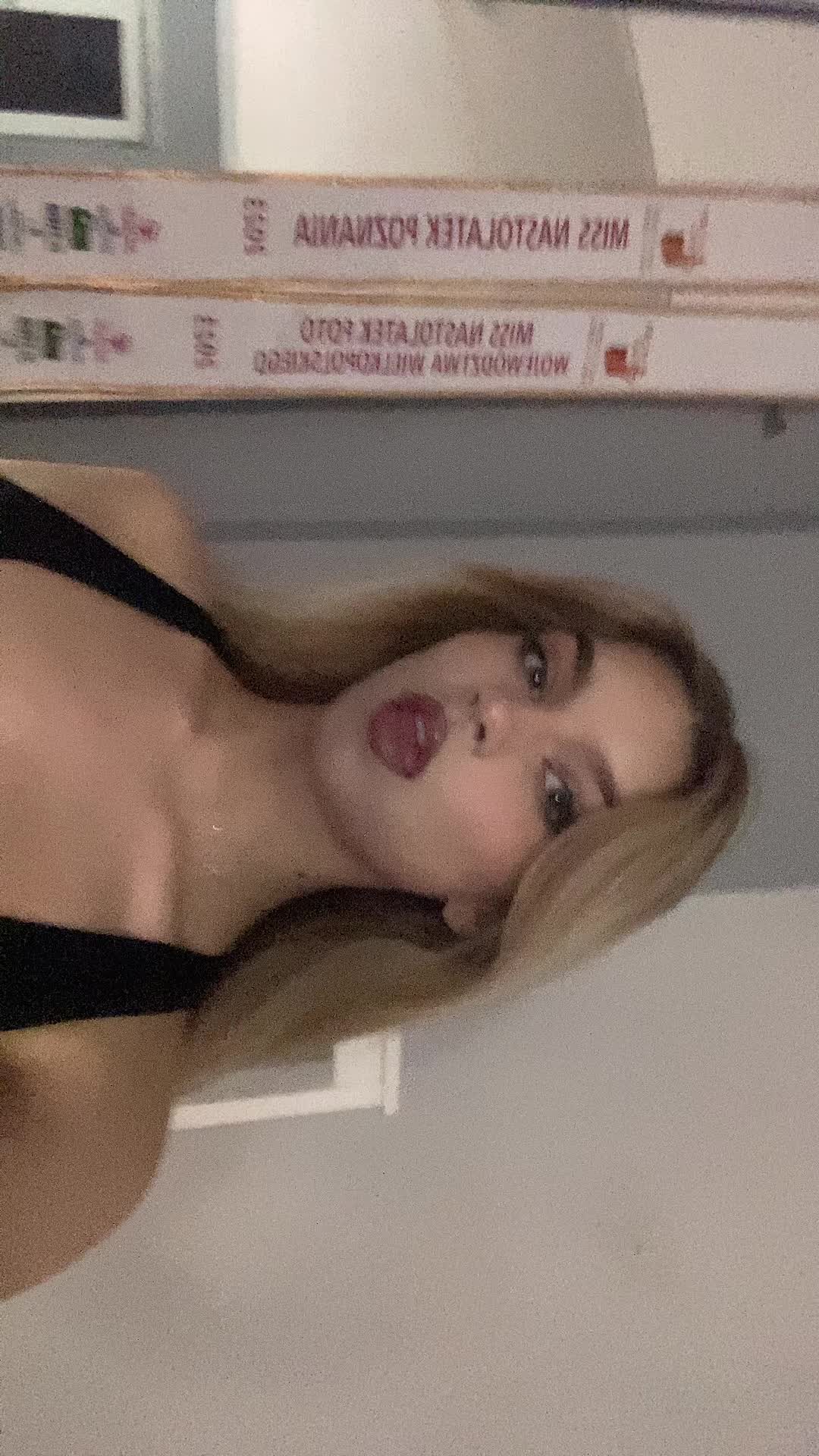 @wxyziaiaj