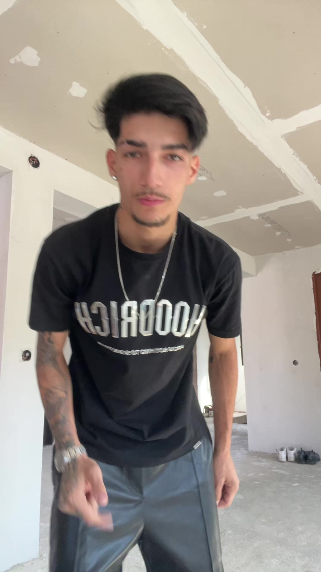@Elvys.23