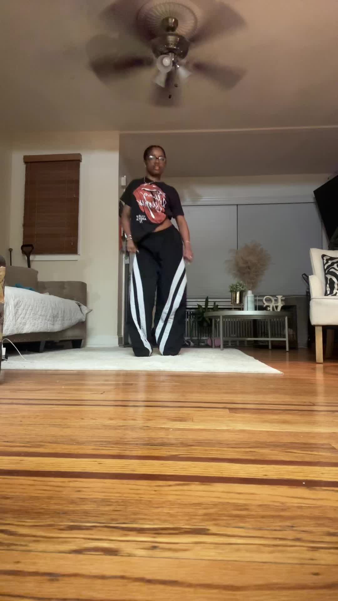 @nyreee