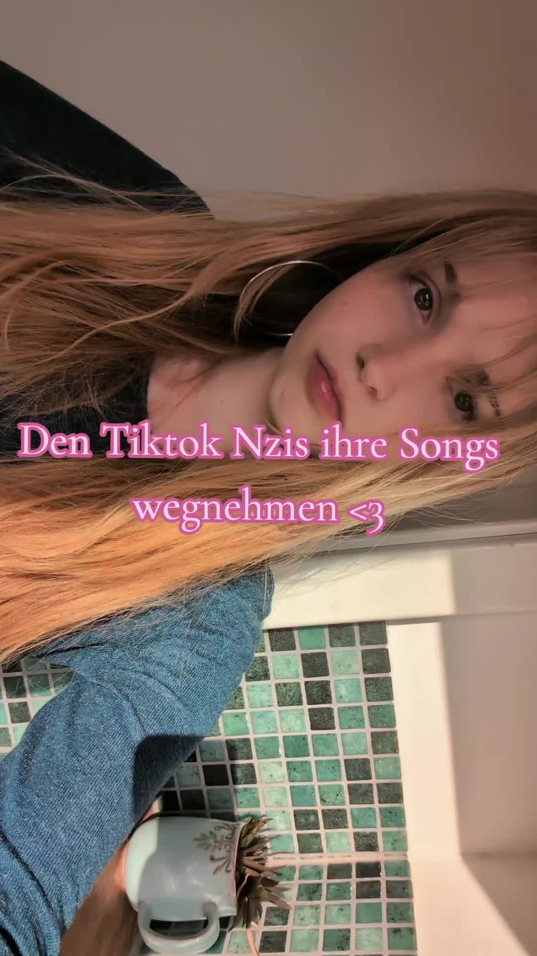 @Lenii