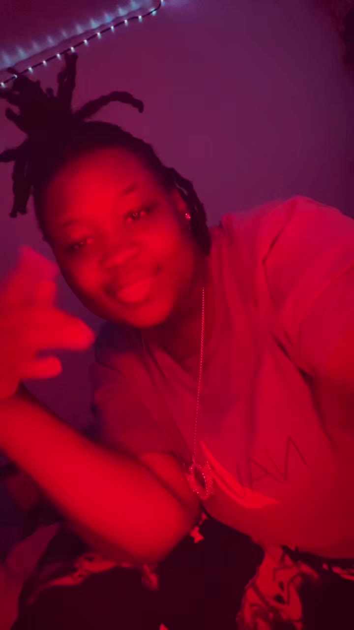 @Z4🫦👩🏾&zwj;❤️&zwj;💋&zwj;👩🏾