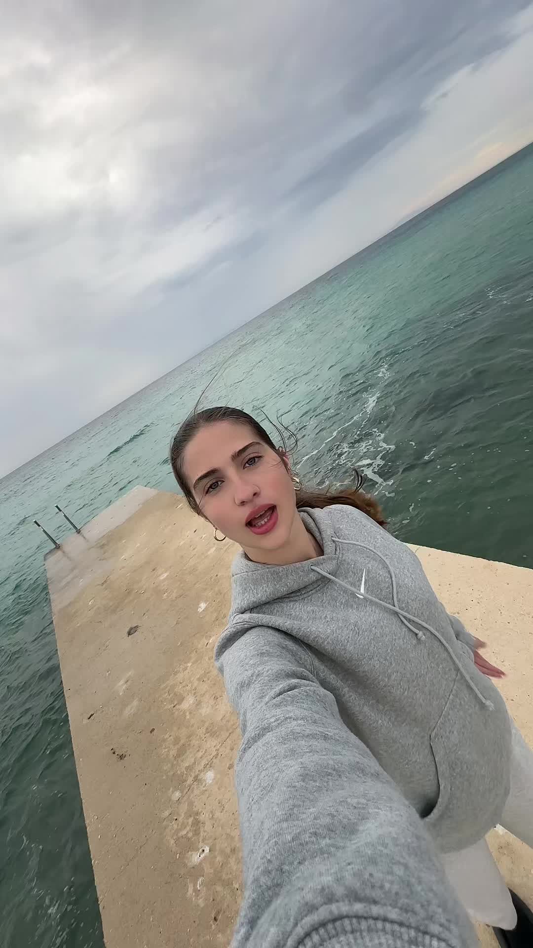 @𝐾𝑙𝑎𝑟𝑎 𝐽𝑎𝑚𝑛𝑖𝑘𝑎𝑟