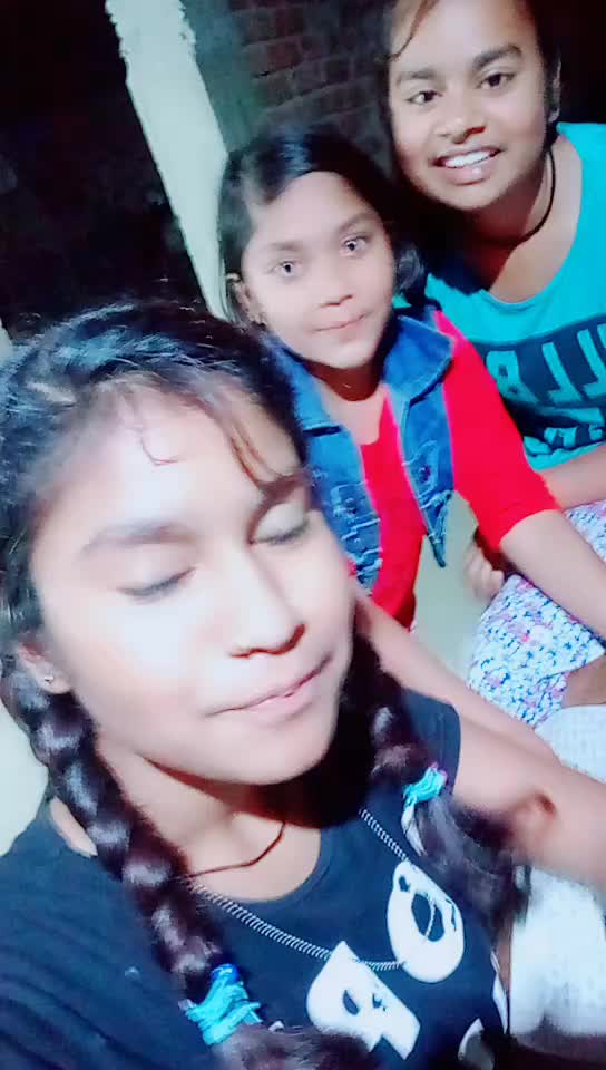 @Attitude_🌋Girl 😛😛
