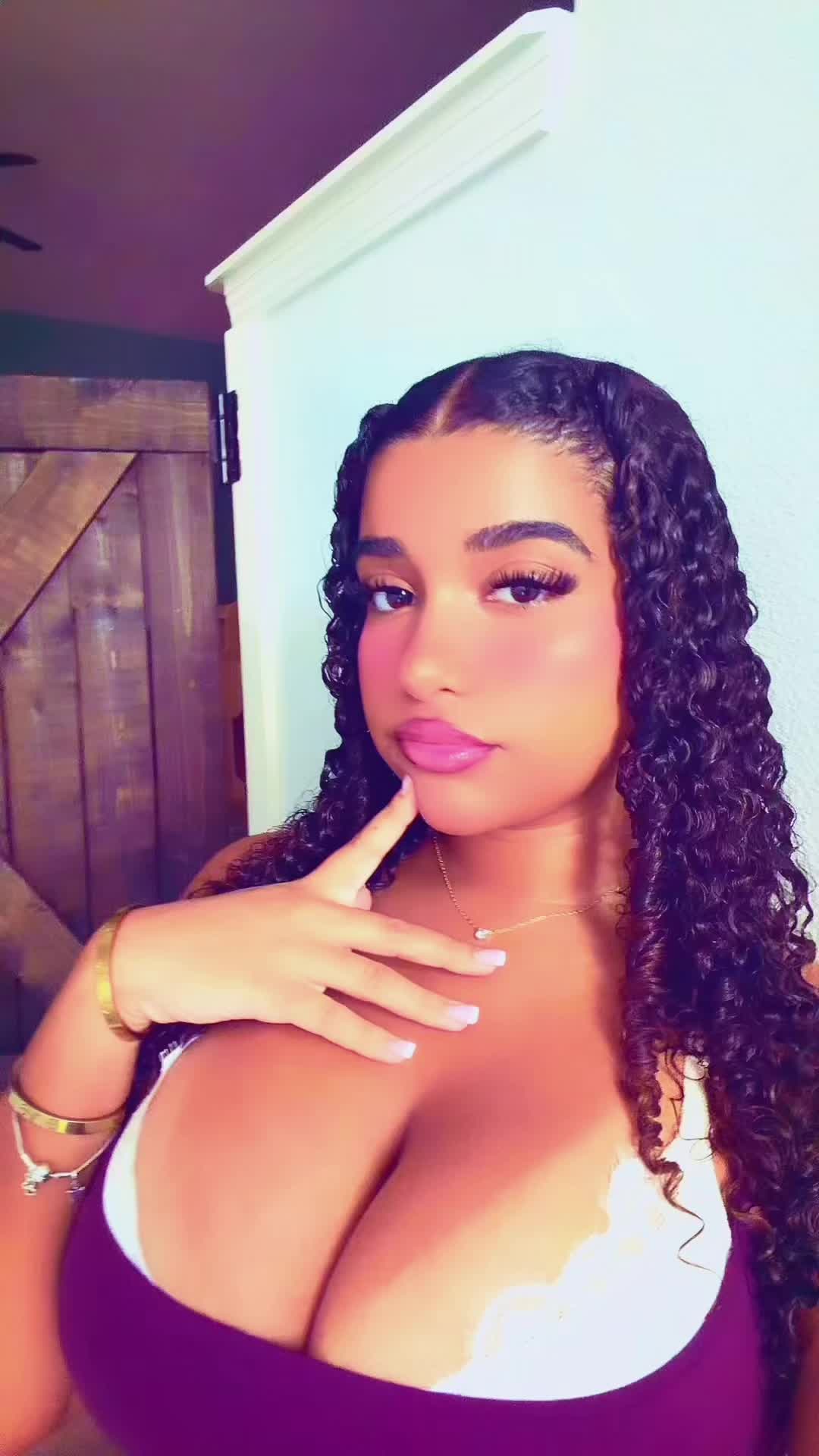 @🦄