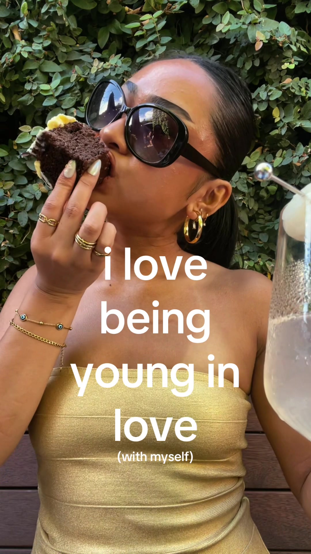 @TH💋NIA