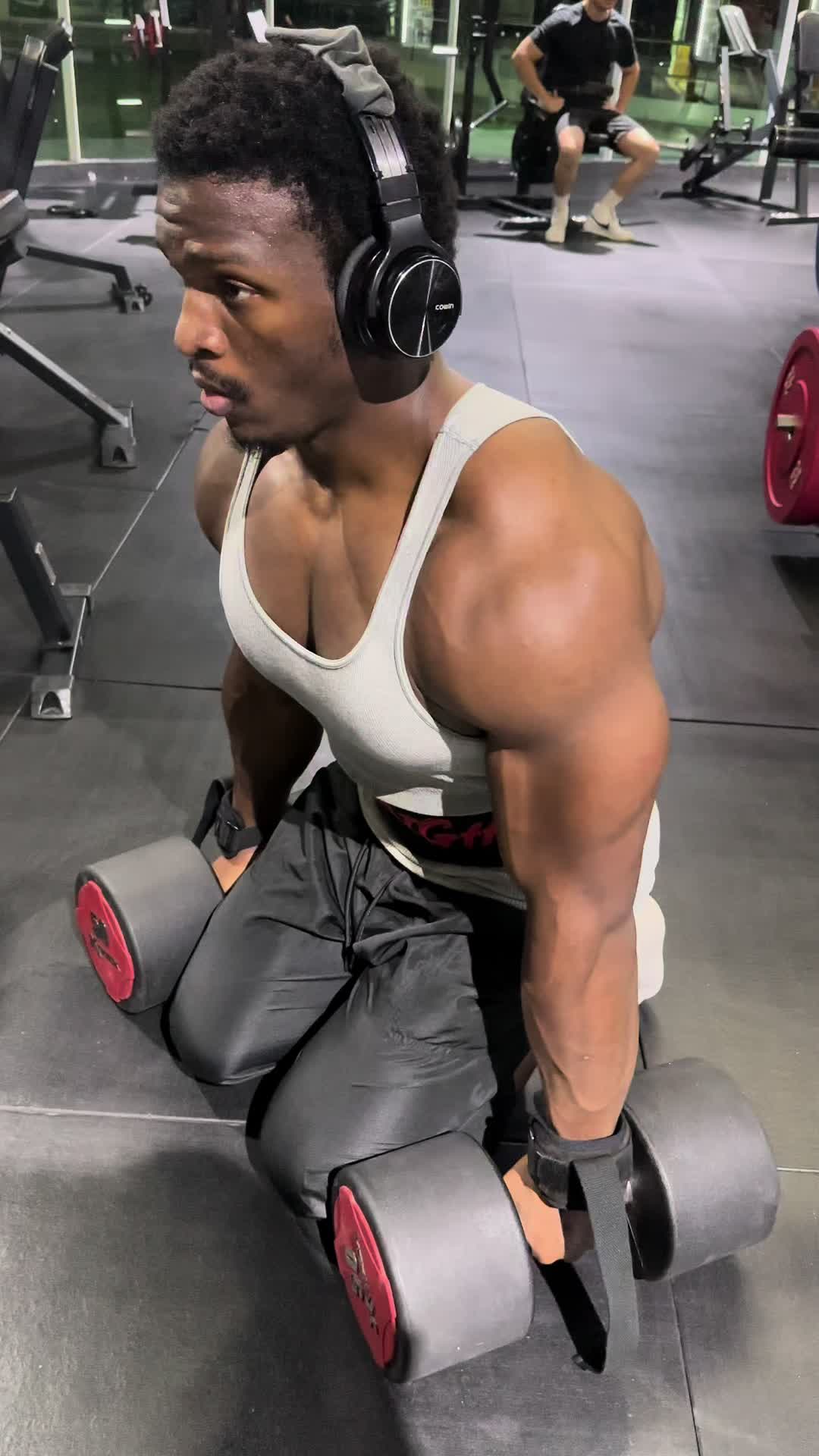 @Muscleboii