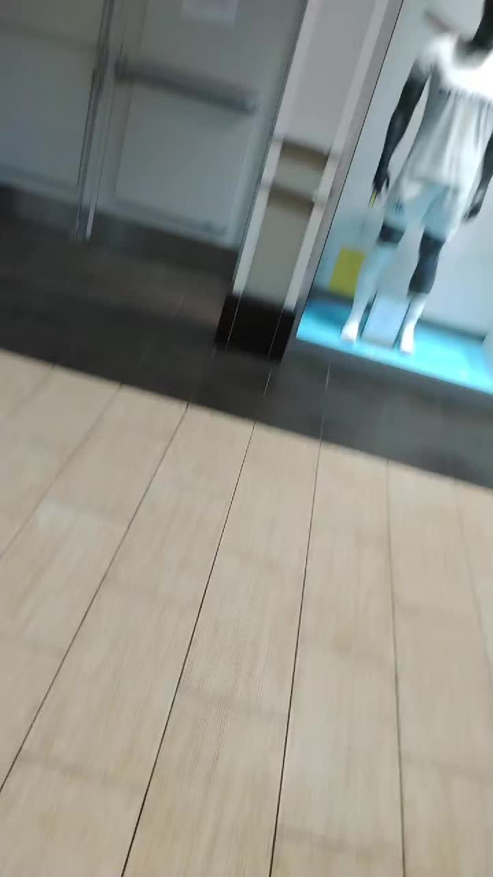 @DroitAuBut