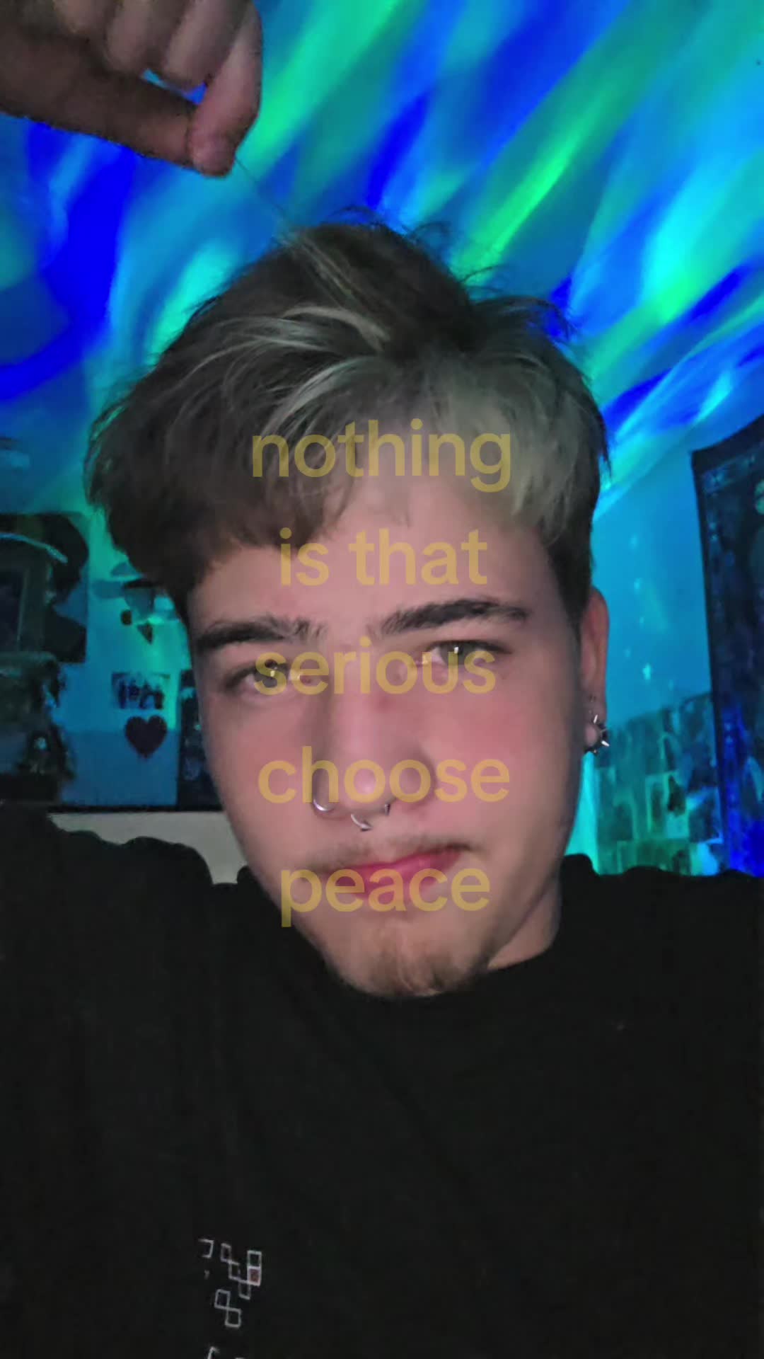 @👾