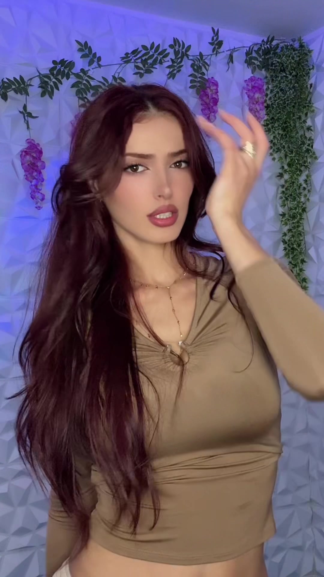 @Faviola🌙