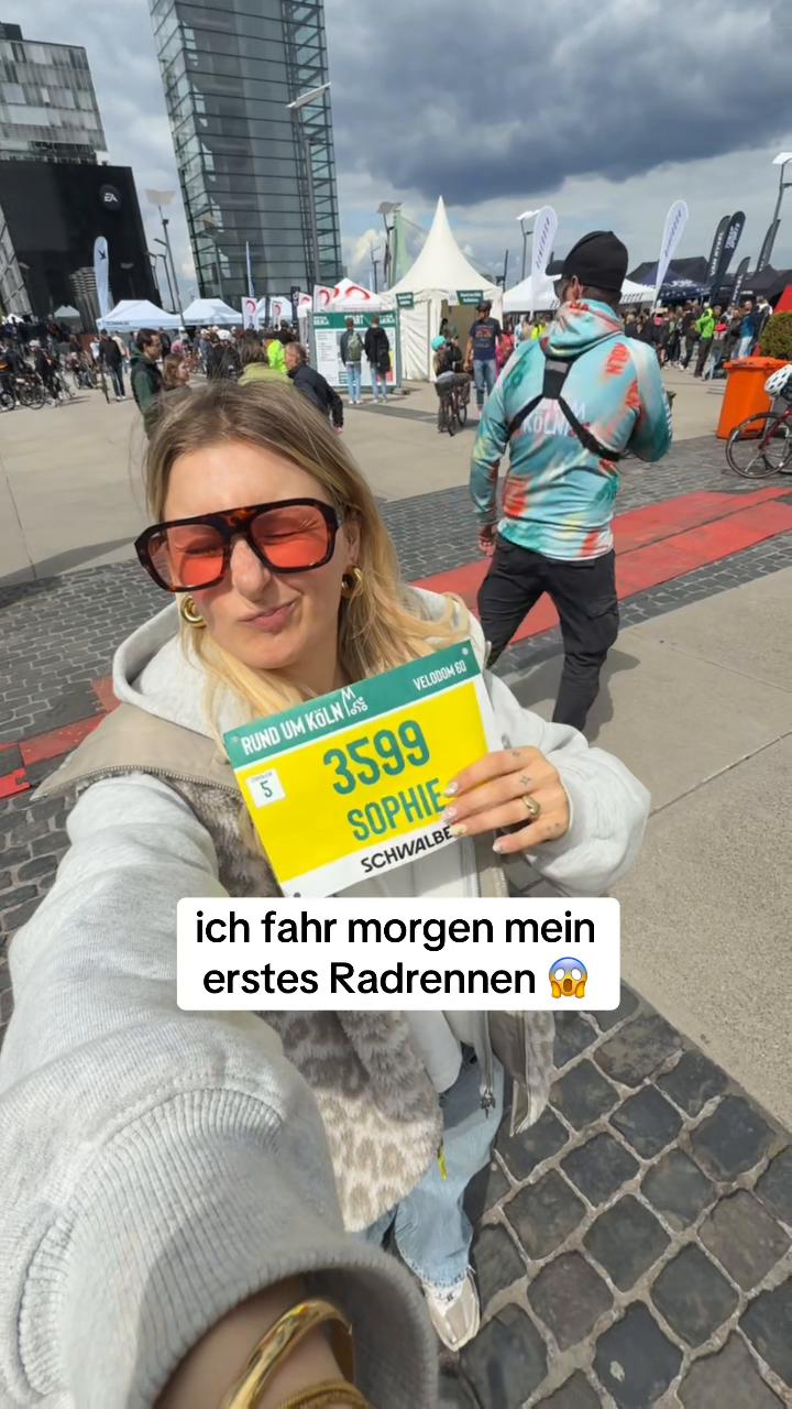 @SofiaSophie 🦈🪩✨