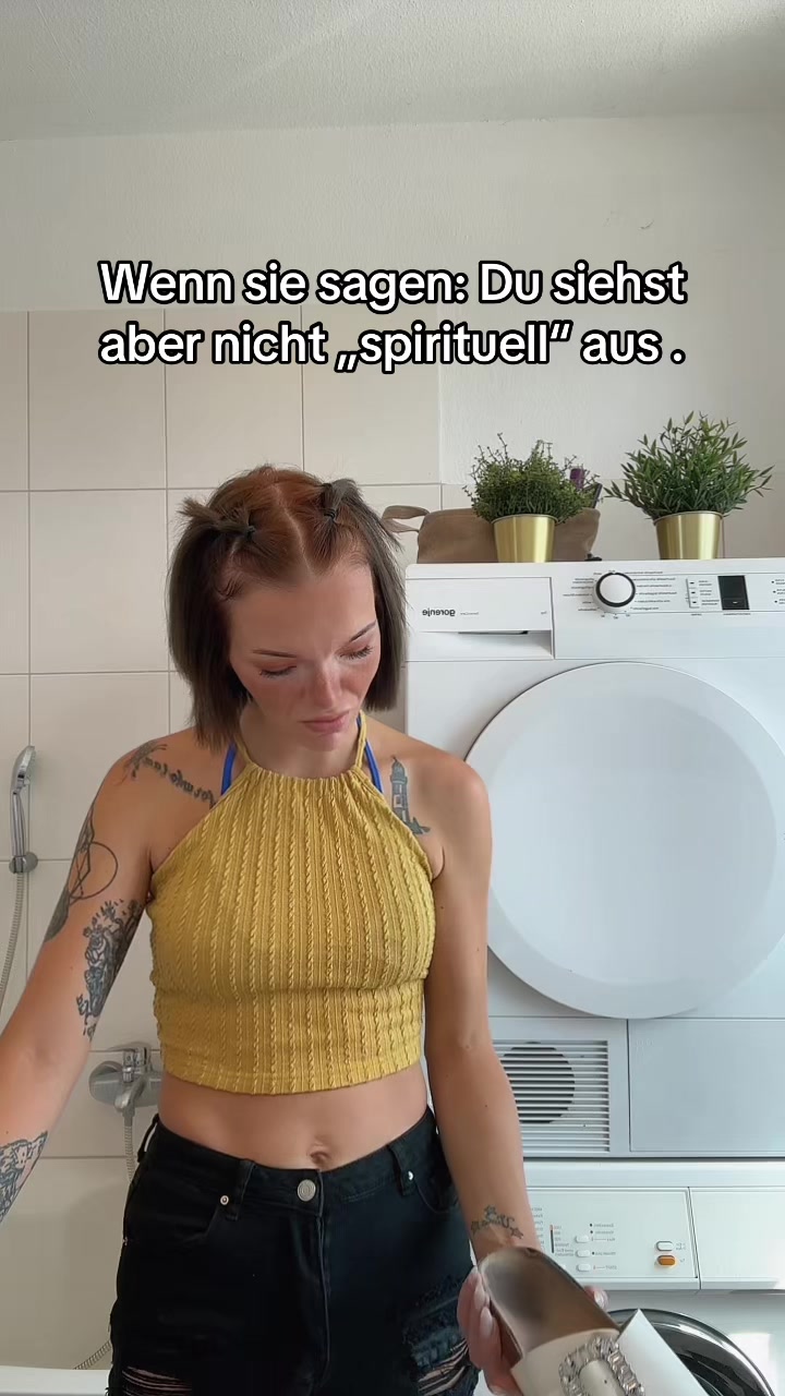 @Lou_Calypso