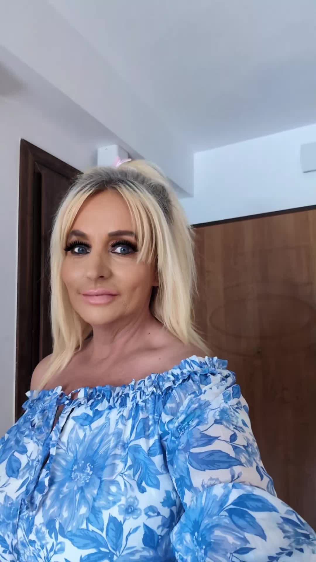 @Laluna