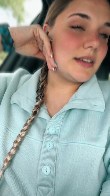@Sabrina🌻🖤