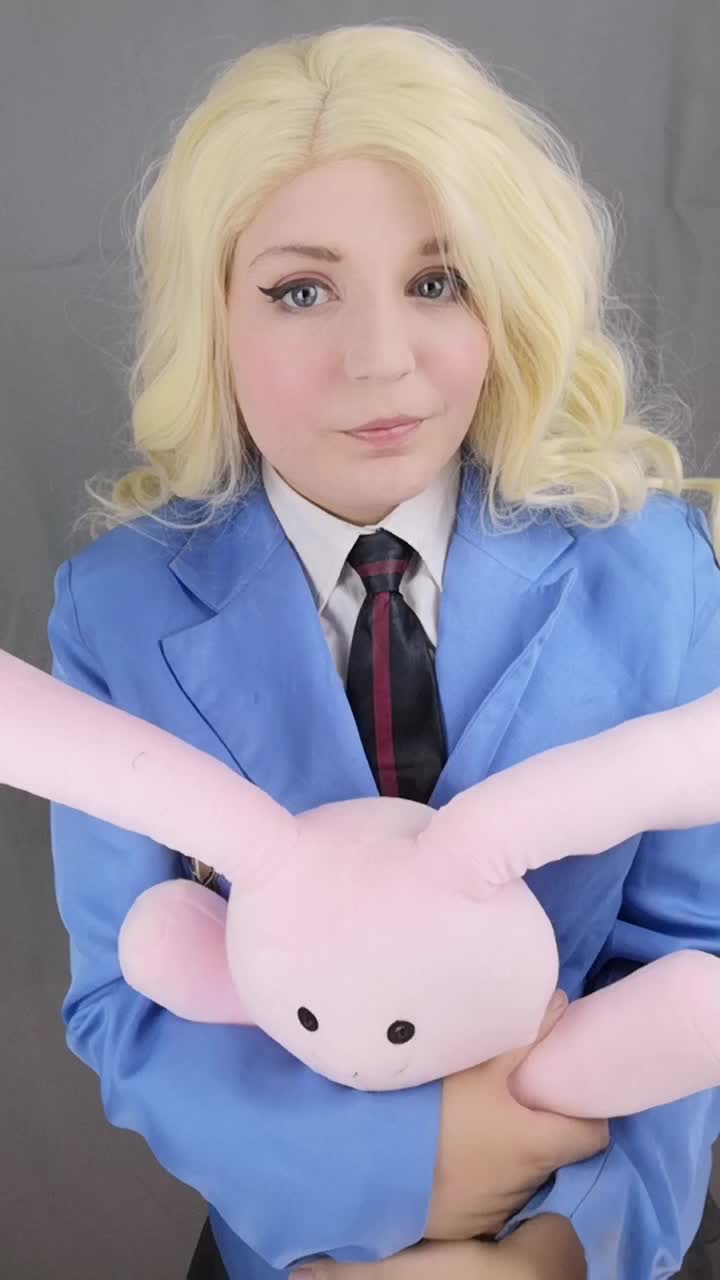 @Cosplay Curator1