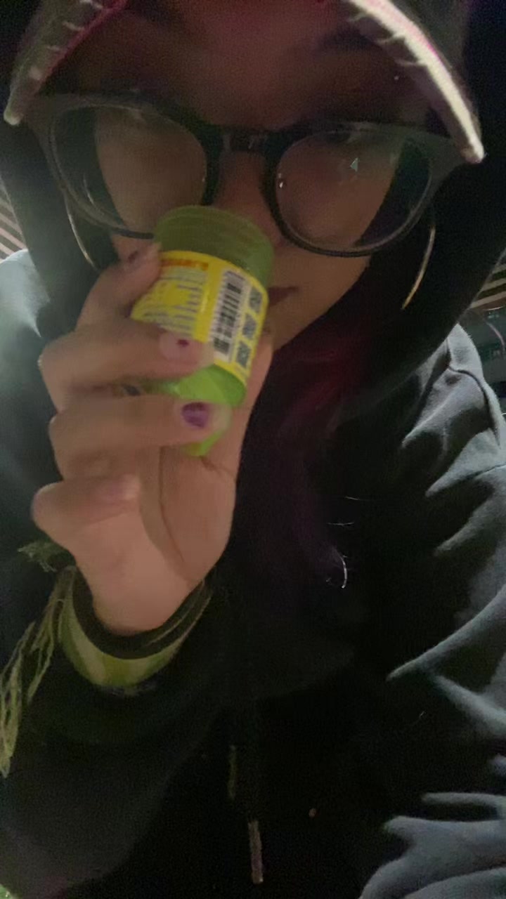@:3