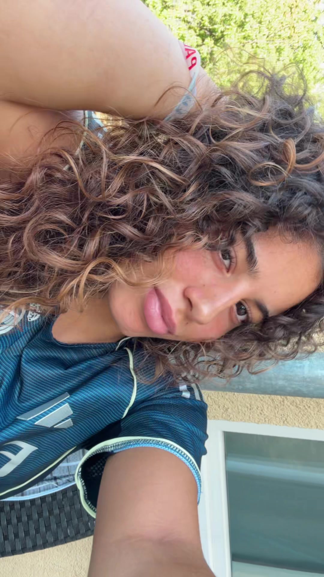 @noùr