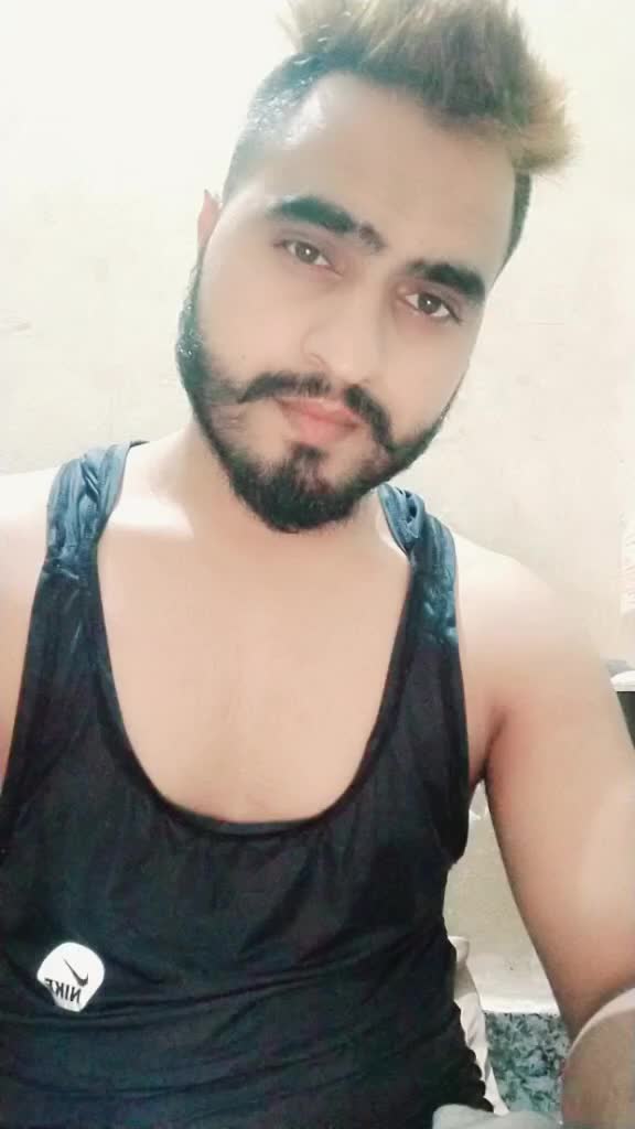 @꧁༺ चॉकलेटी बॉय ༻꧂