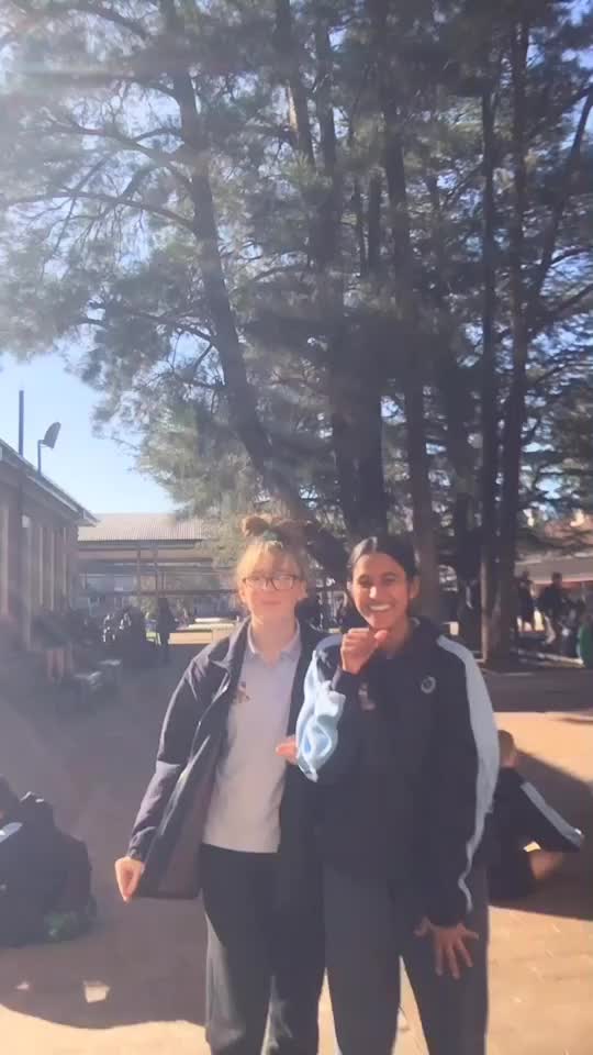 @Roosheeka🦋