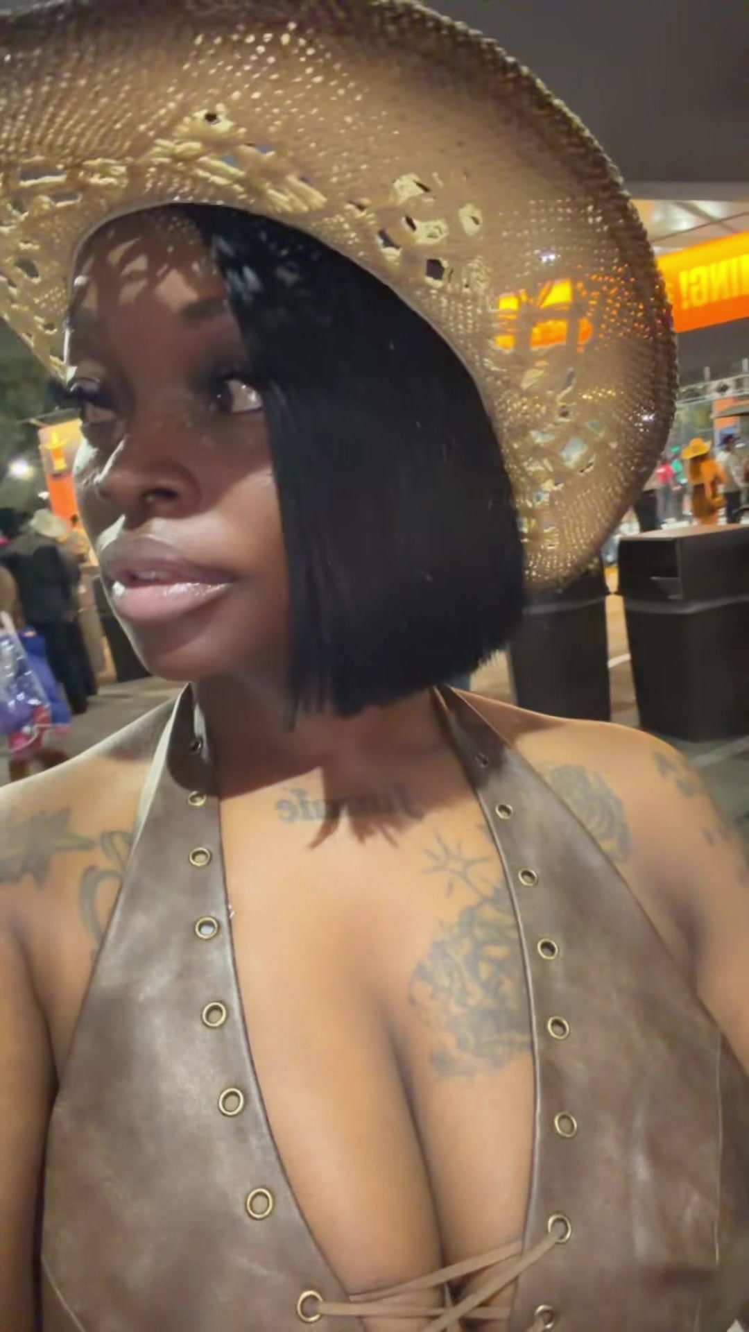 @Foxybrown