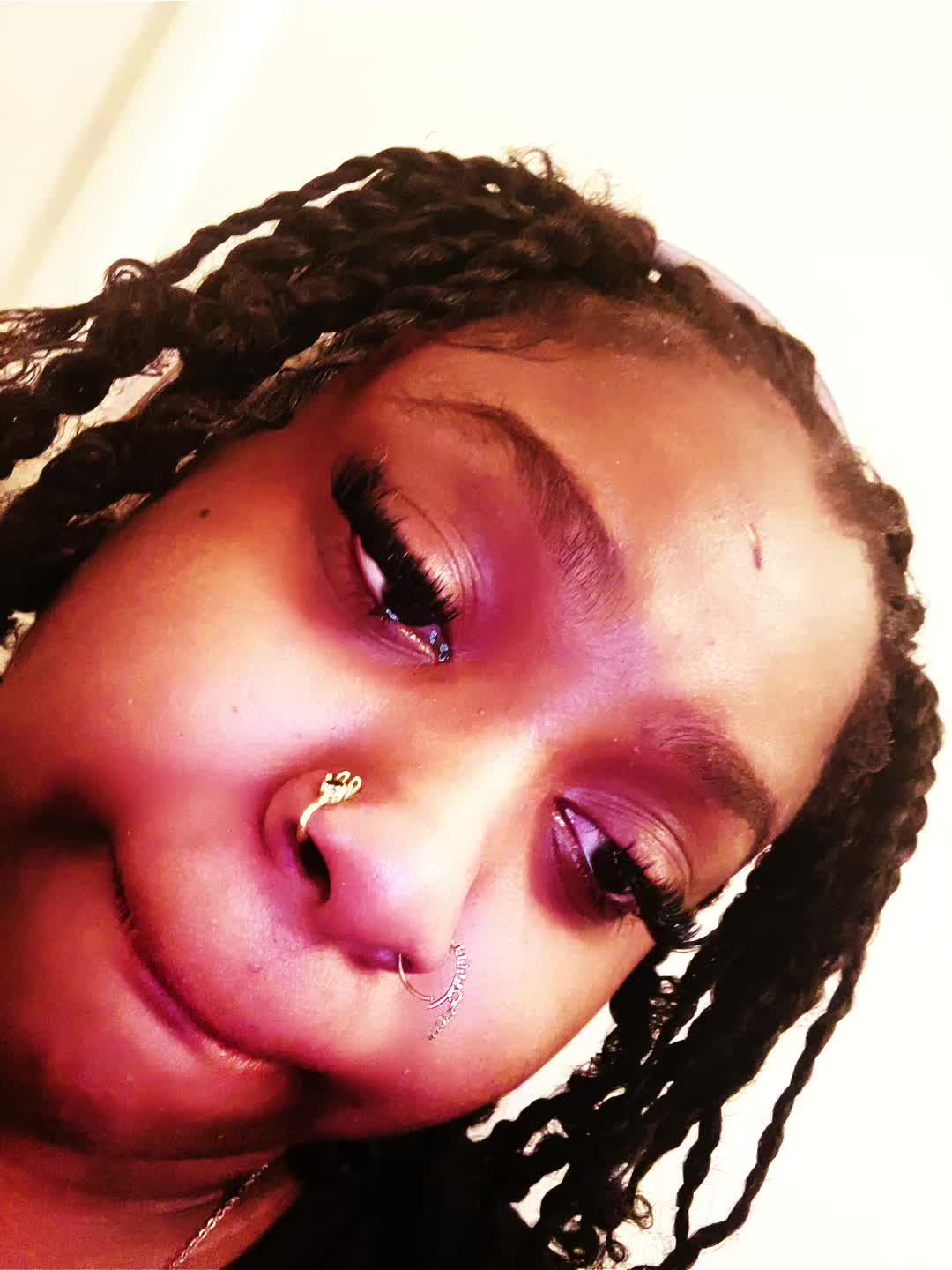 @𖣂