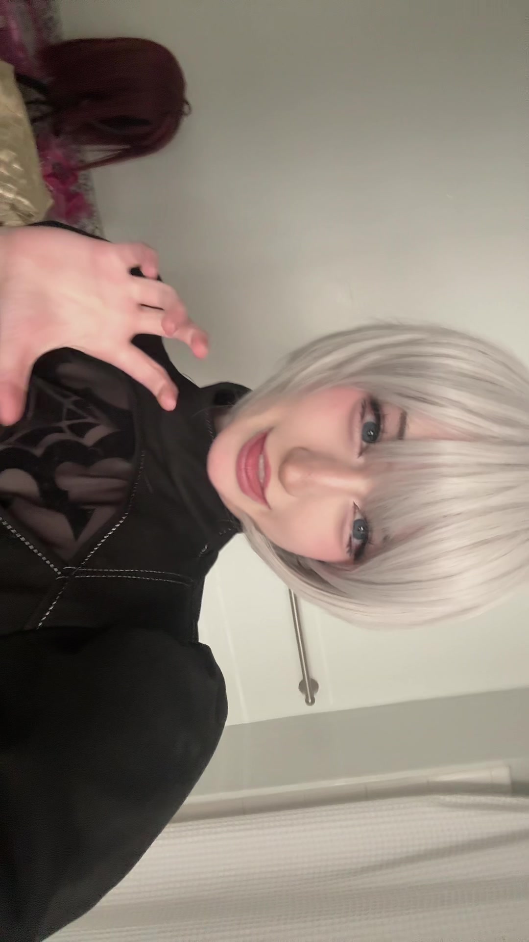 @moekittiez