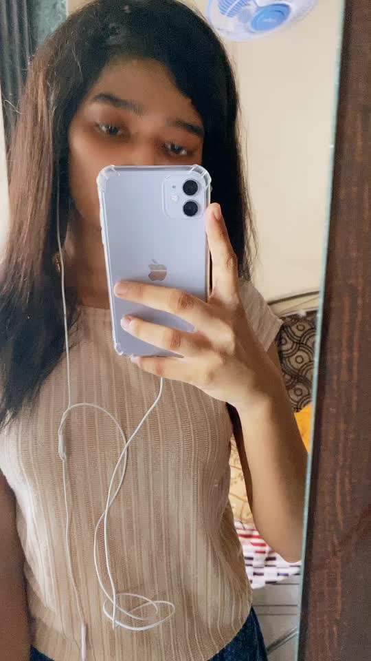 @V I S H A K H A👑