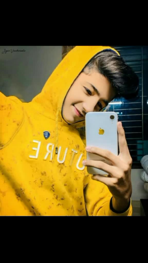 @Tarunya😘