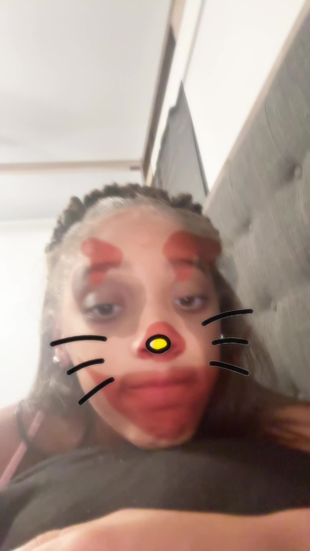 @&lsquo; thekendallislit ! 🕯️🙂&zwj;↕️🐐