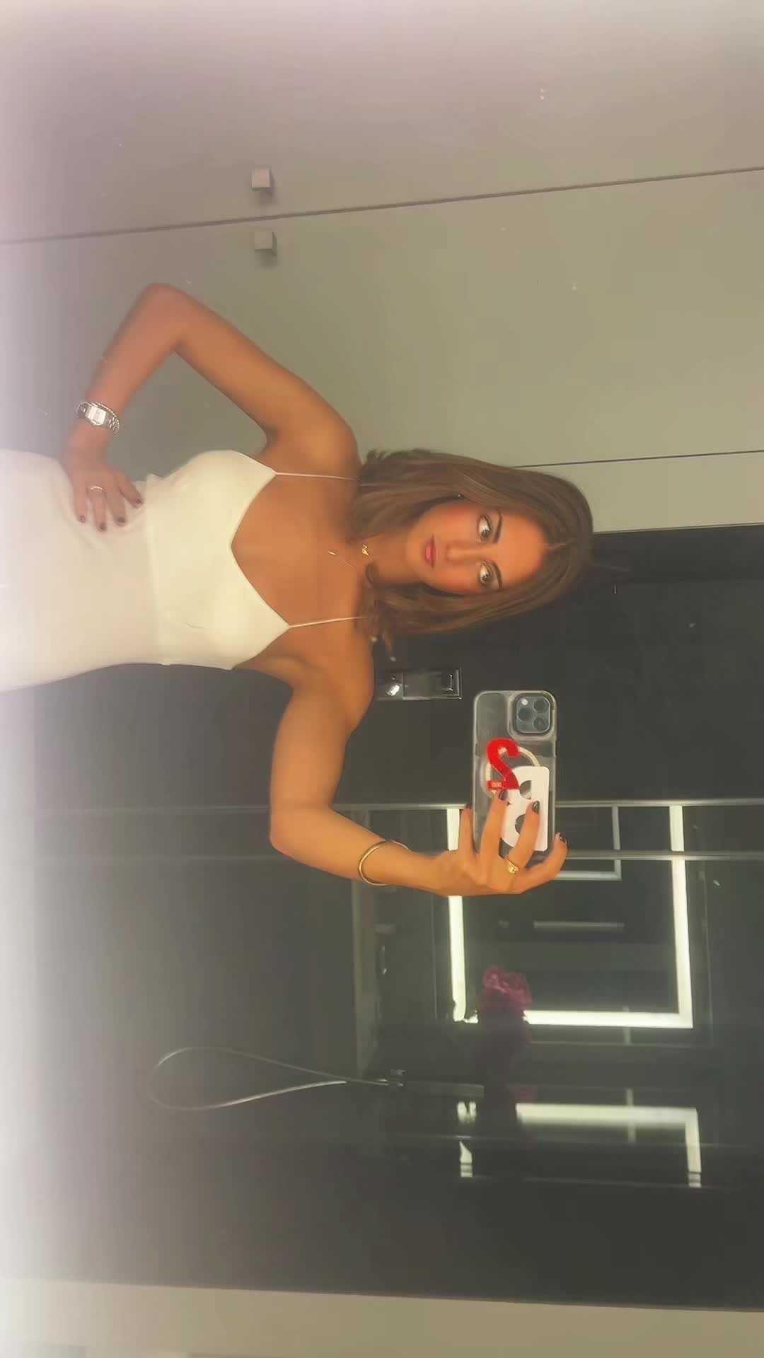 @Helenn