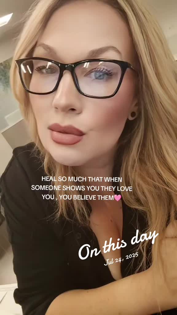 @Melissa kay🌻