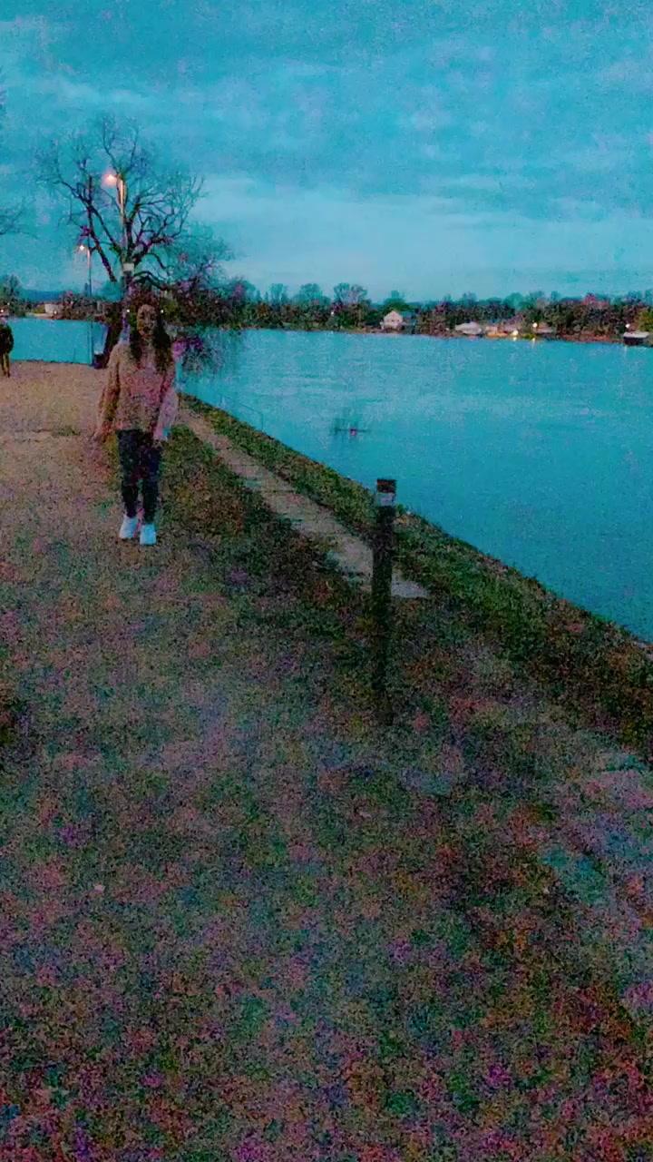 @melooosh40