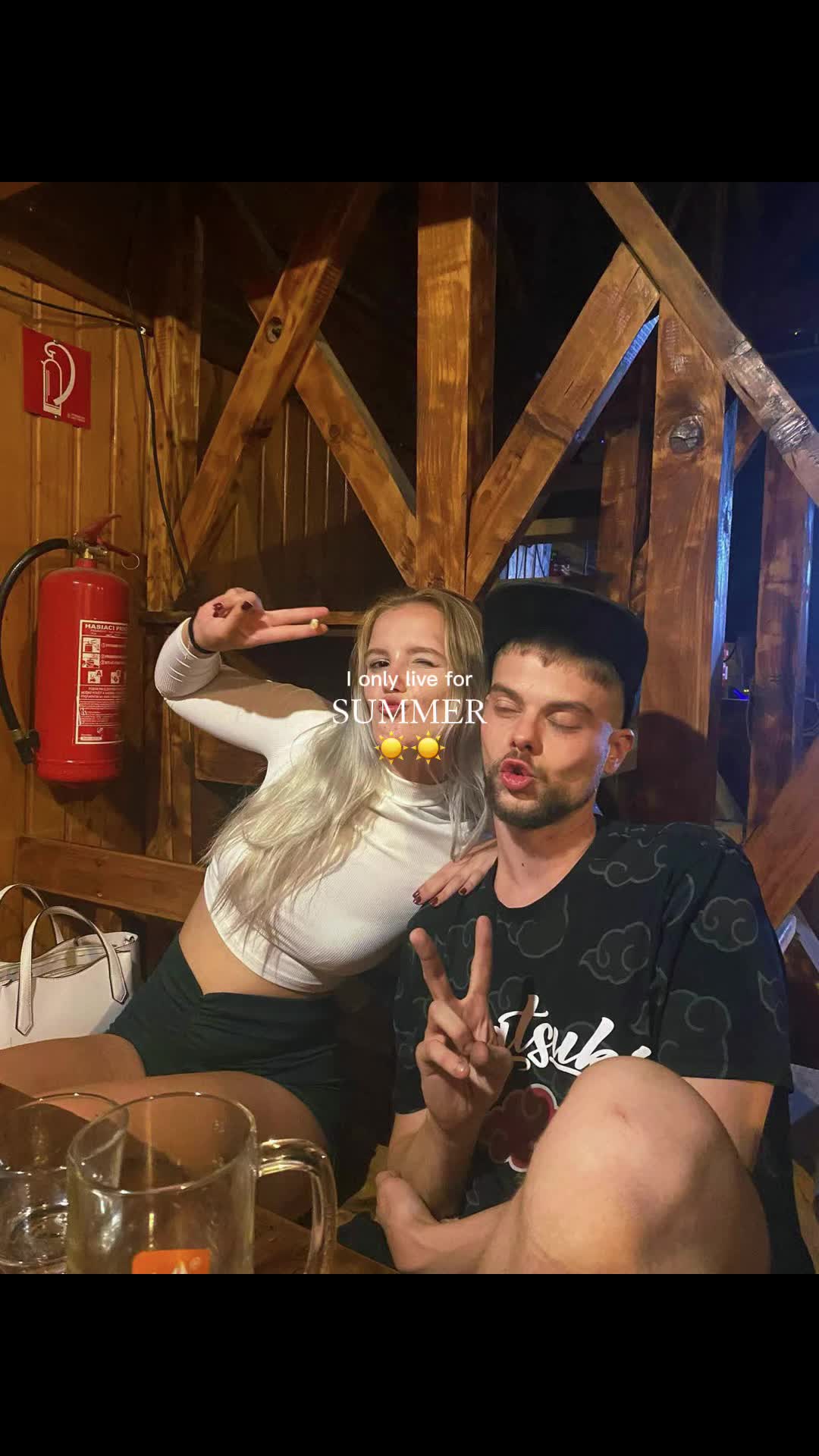 @adelela998