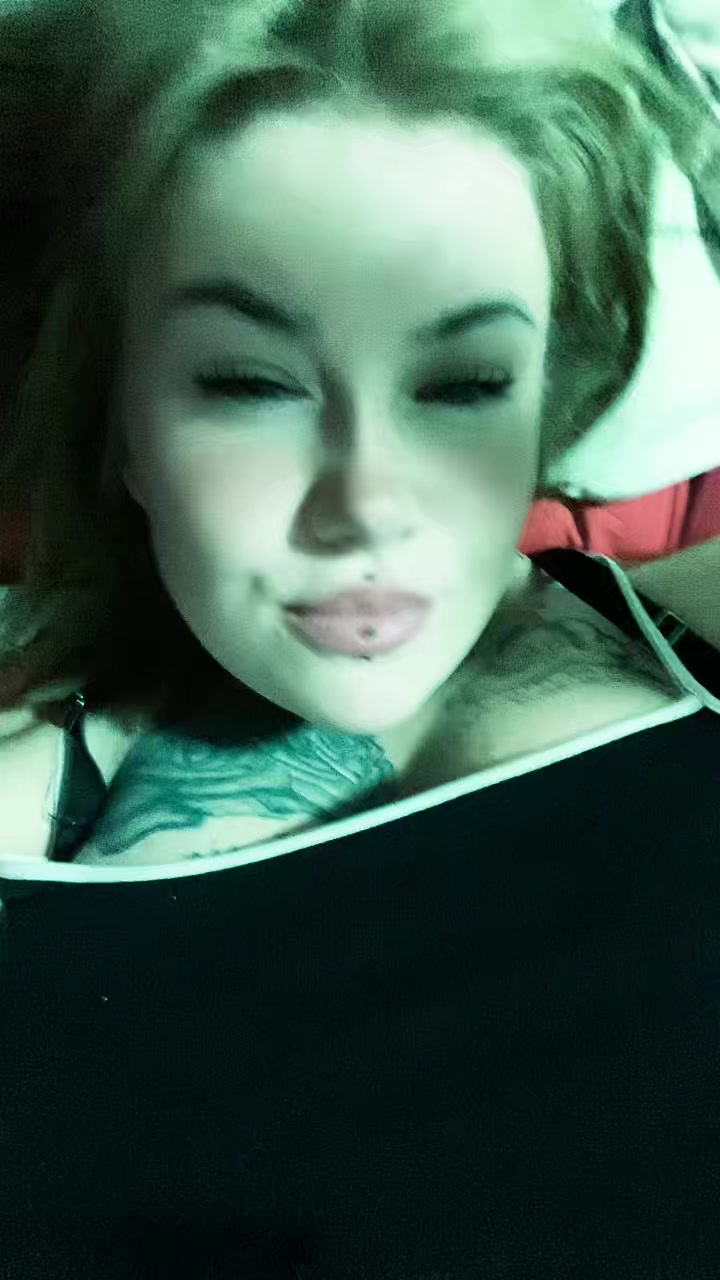 @Carolyn🇩🇪🦅