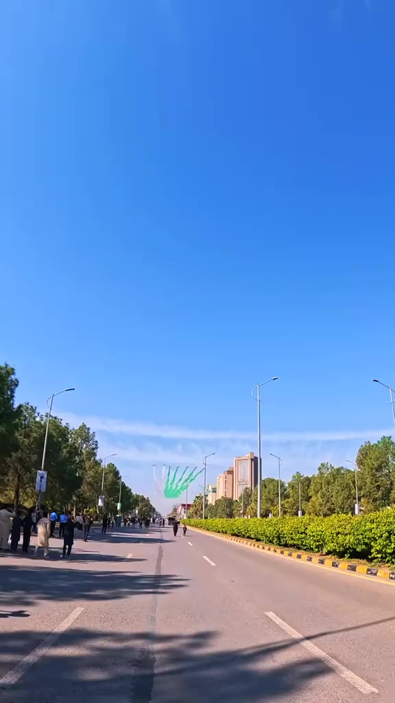 @ملک زین اعوان ✅