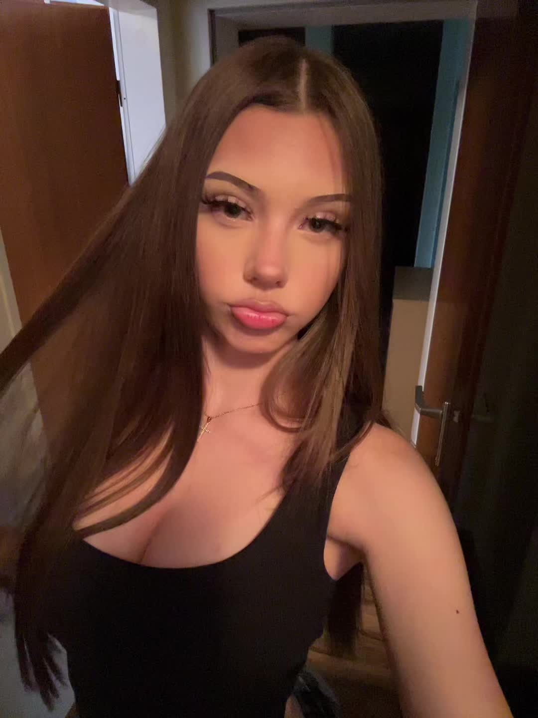 @𝓢𝓸𝓹𝓱𝓲𝓮