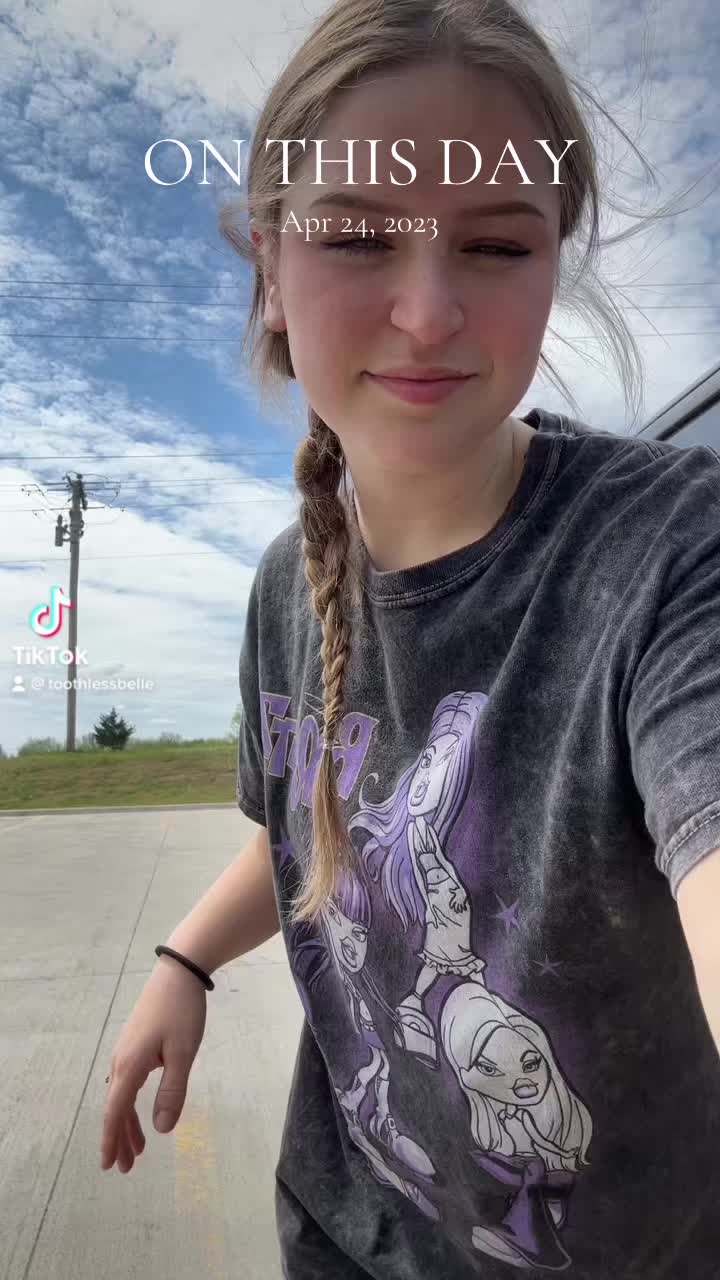 @🐝
