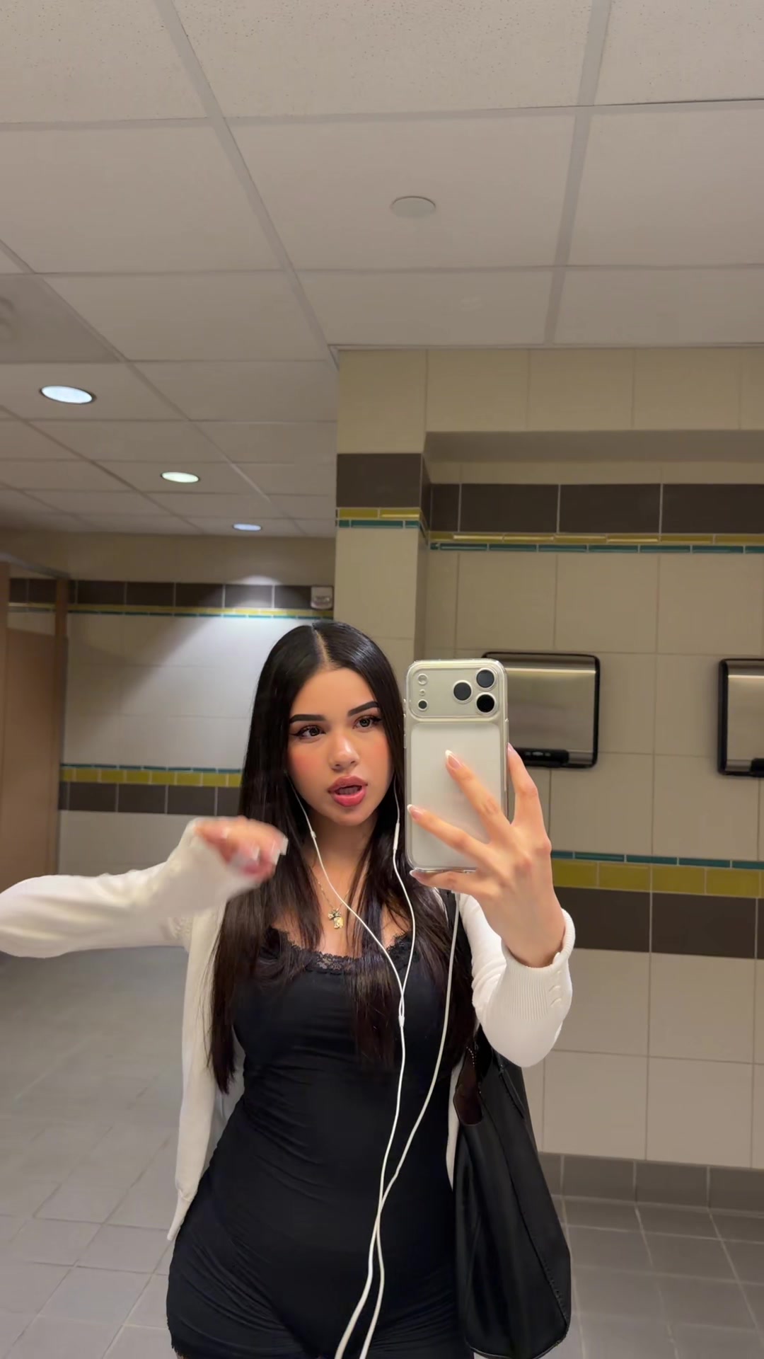 @arellamirielle