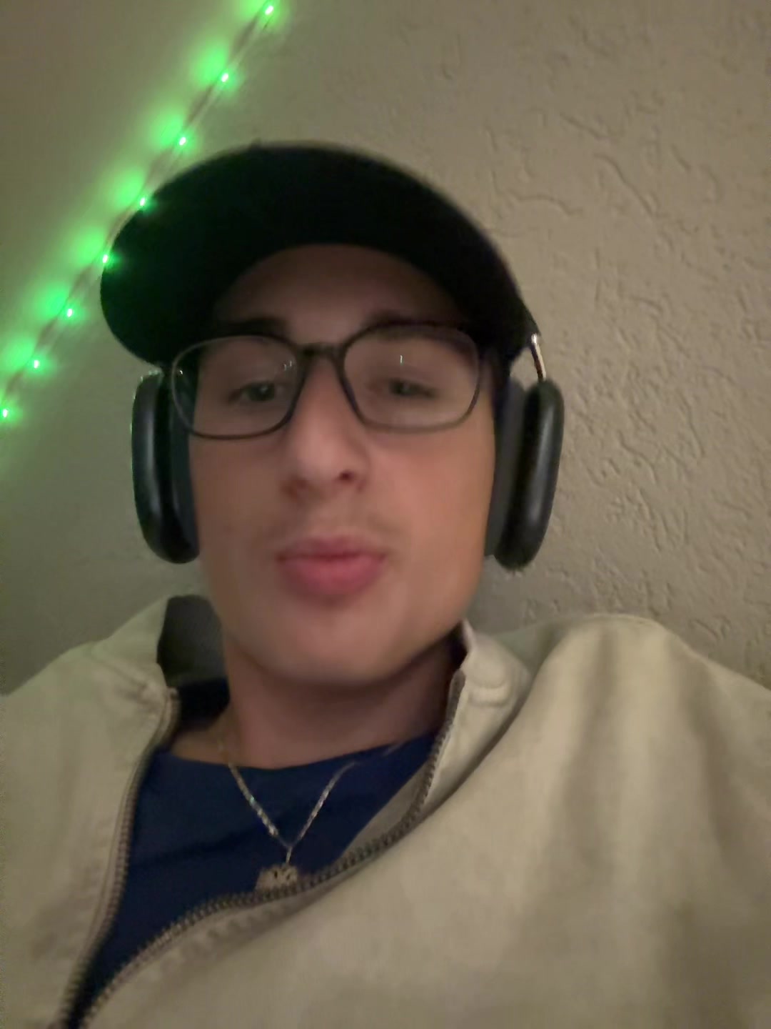 @𝐋𝐞𝐧𝐧𝐢𝐬.𝐨𝐟𝐟𝐢𝐜𝐚𝐥