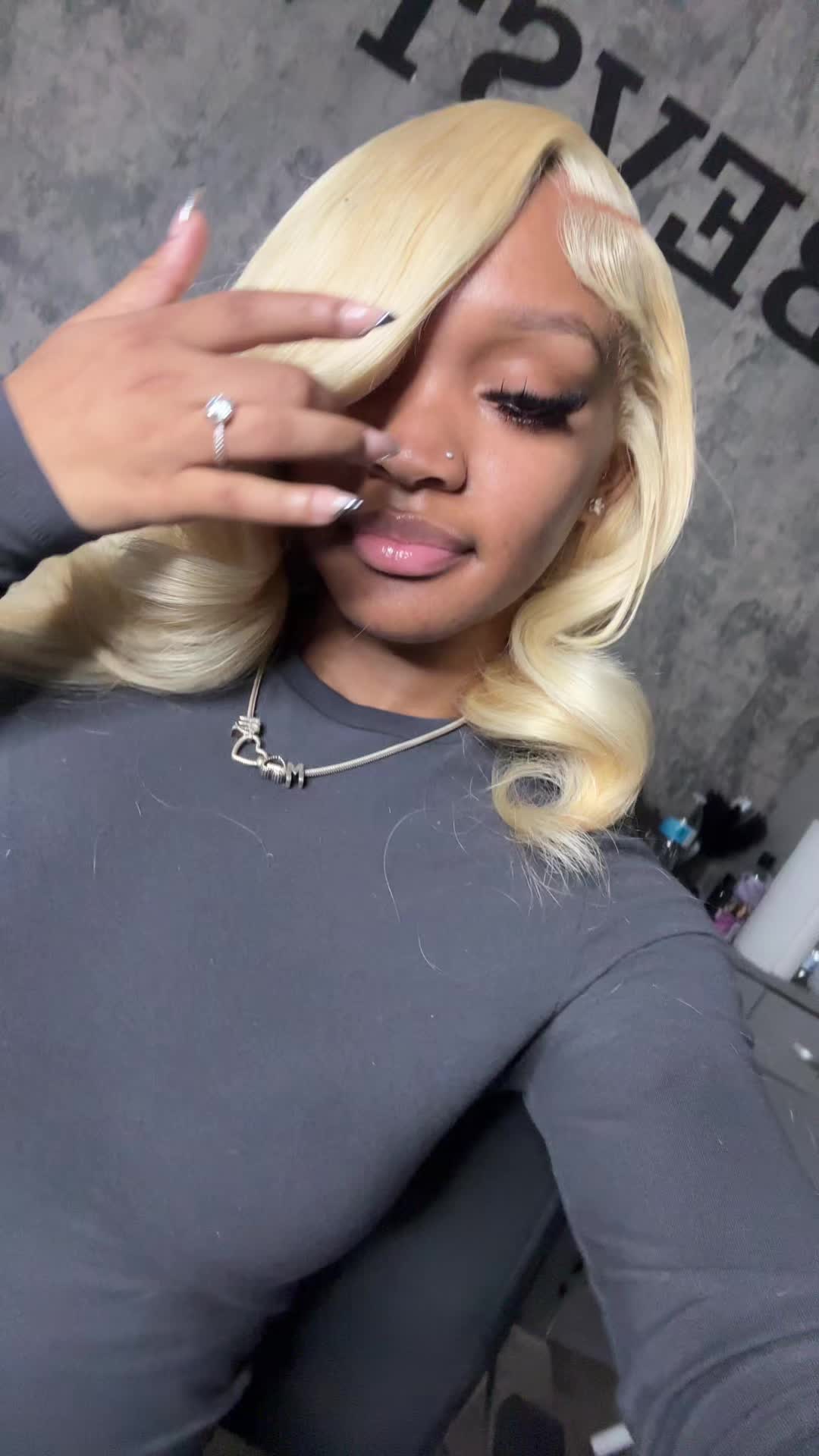 @Neli