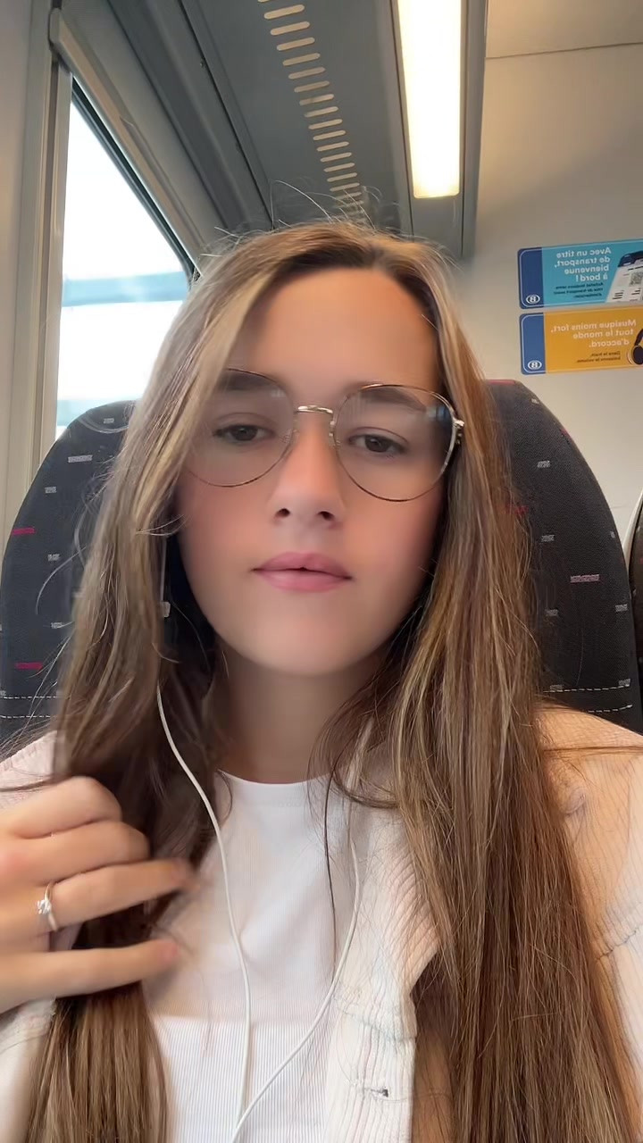 @Girl🤟🏻💁&zwj;♀️