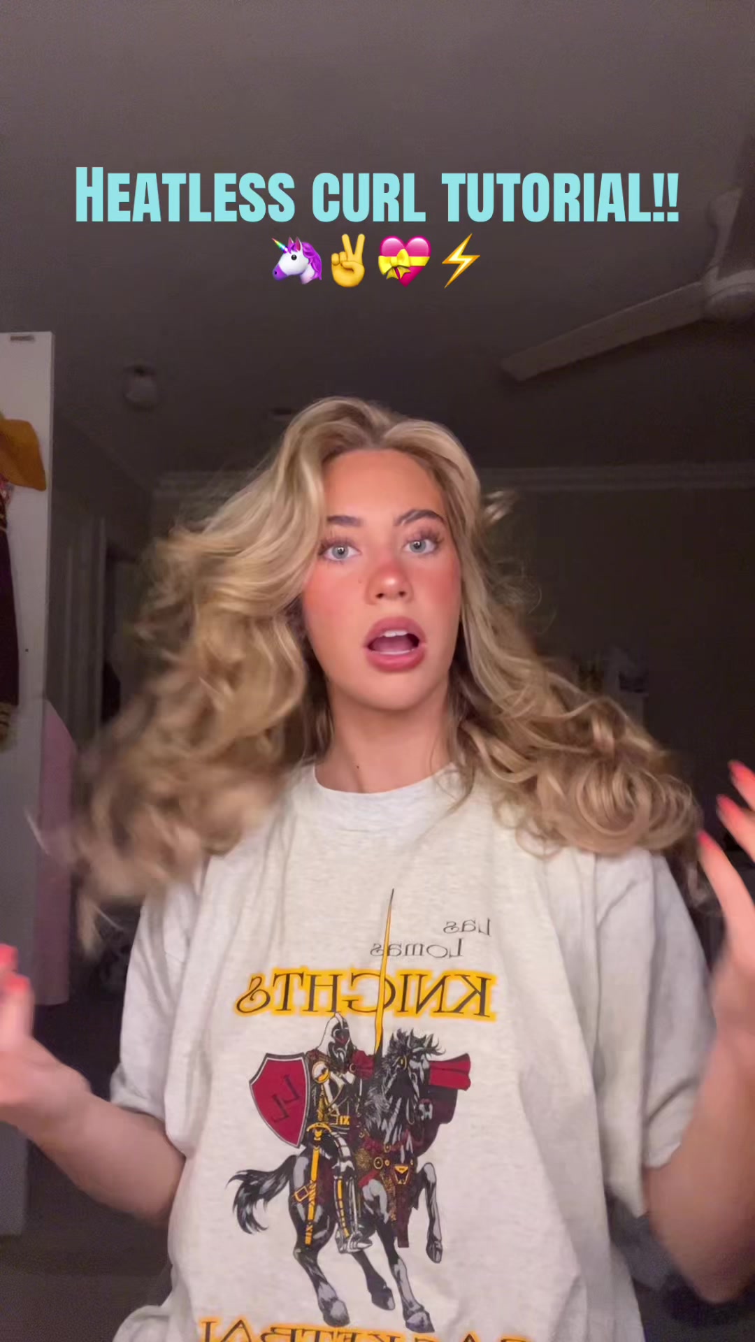 @C H L O &Euml;🦄⚡️🏄&zwj;♀️