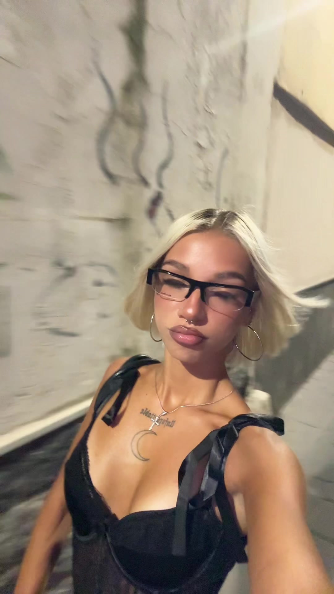 @🌑