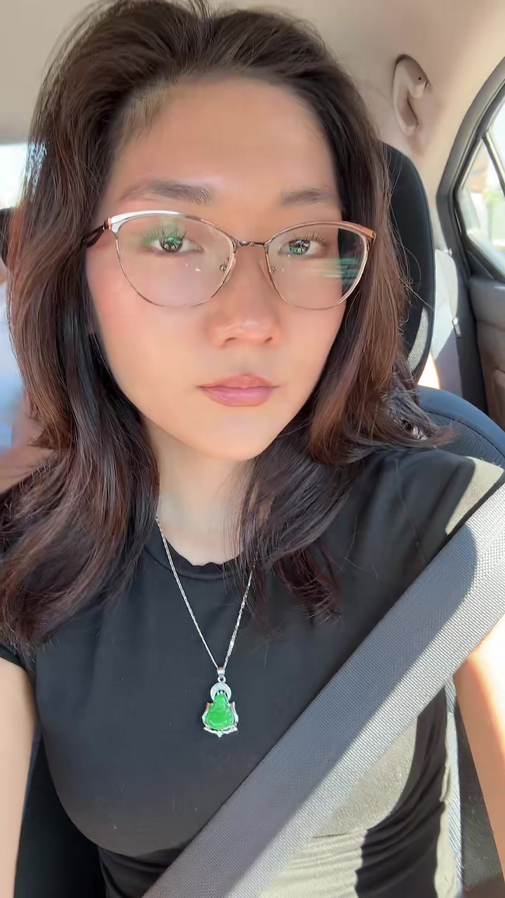 @sneakyling