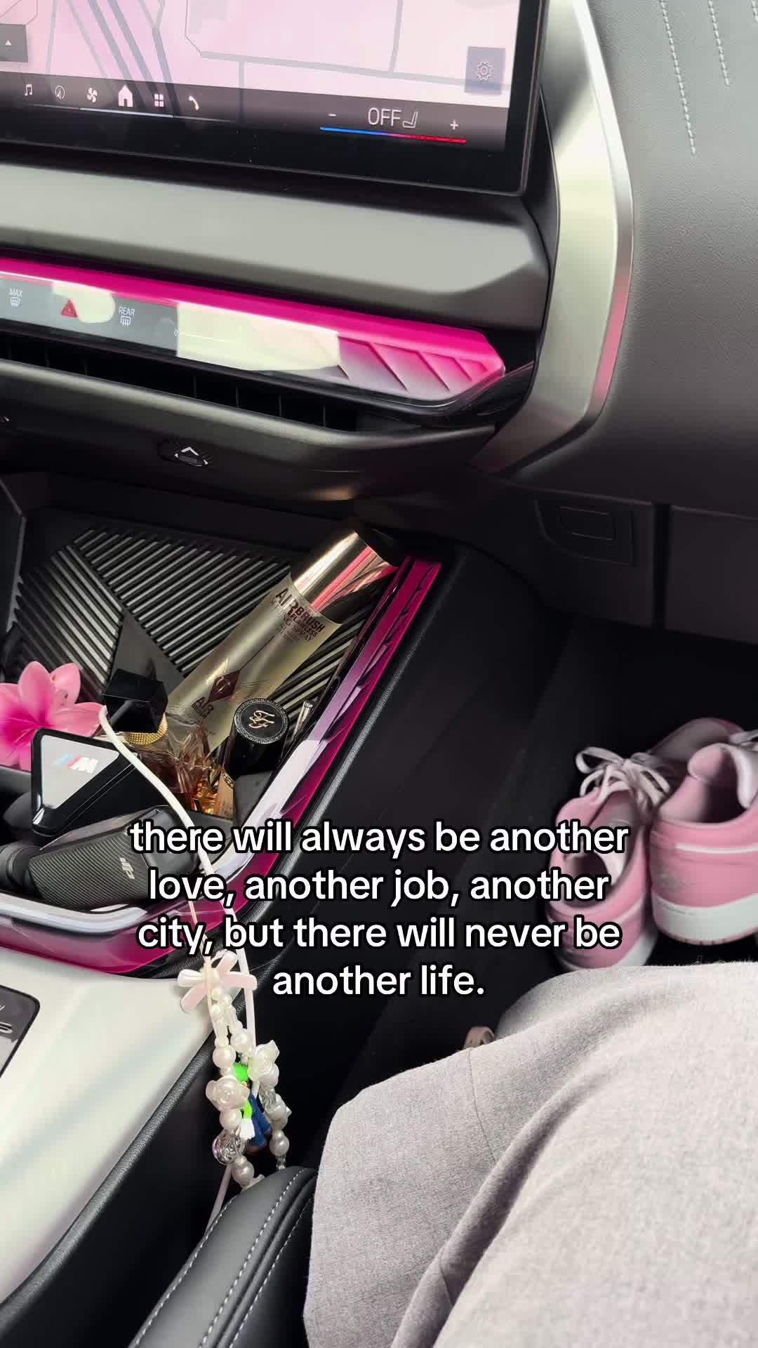 @𝒜 ᥫ᭡