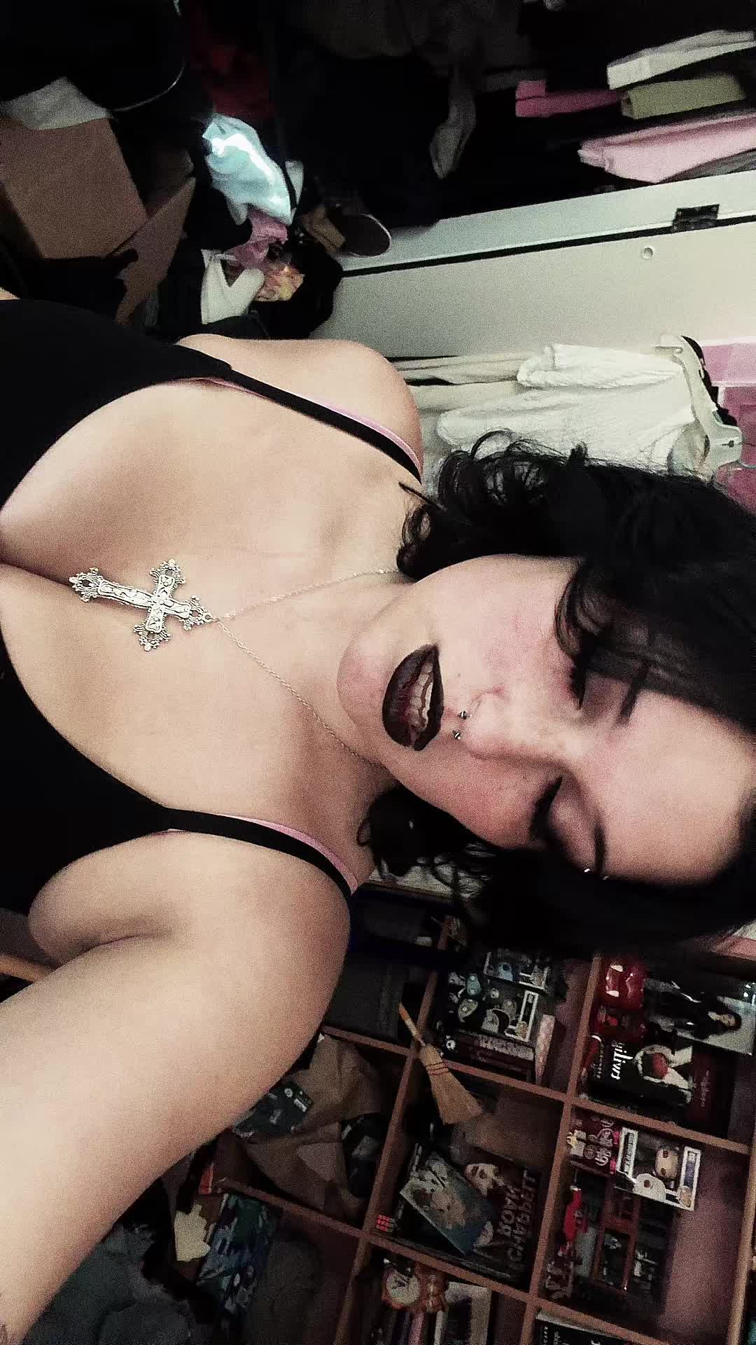 @G0TH.G1RL.007